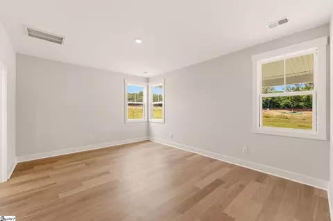 Bedroom - 127 Eagle Creek Dr, Central, SC 29630 photo 3 of 11