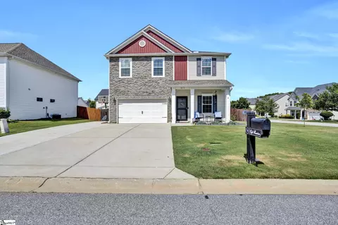 817 Camberwell Rd, Simpsonville, SC 29680