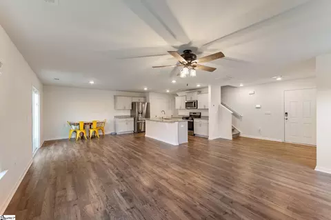 201 Elderberry Ln, Easley, SC 29640 photo 5