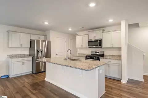 201 Elderberry Ln, Easley, SC 29640 photo 9