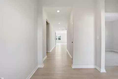 Entry Way - 495 Adhurst Dr, Enoree, SC 29335 photo 5 of 8