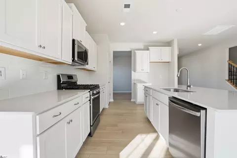 Kitchen - 495 Adhurst Dr, Enoree, SC 29335 photo 1 of 3