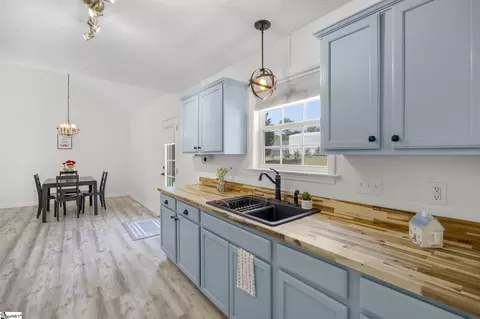 Kitchen - 124 E King Rd, Greer, SC 29651 photo 1 of 3