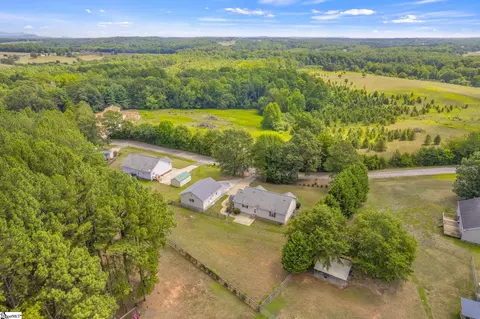 View/Area - 124 E King Rd, Greer, SC 29651 photo 4 of 6
