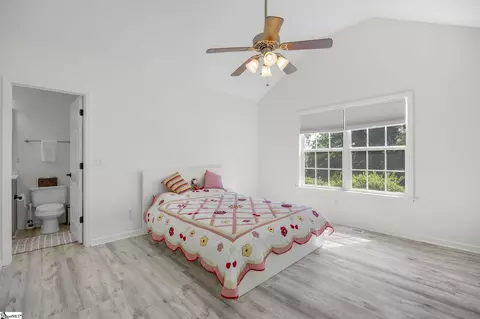 Bedroom - 124 E King Rd, Greer, SC 29651 photo 1 of 5