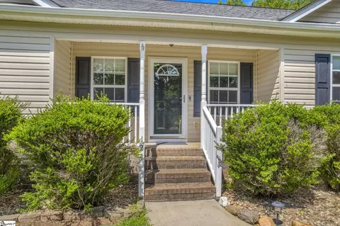 Exterior - 124 E King Rd, Greer, SC 29651 photo 3 of 7