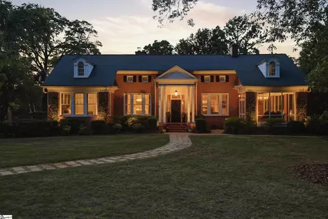 Exterior - 1007 E Calhoun St, Anderson, SC 29621 photo 3 of 14
