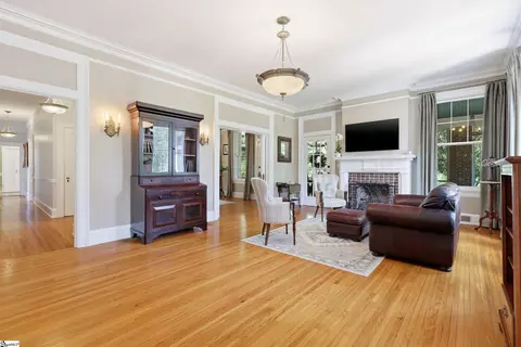 Living - 1007 E Calhoun St, Anderson, SC 29621 photo 1 of 1
