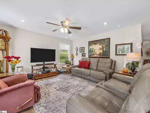 Living - 141 Fuller St, Pacolet, SC 29372 photo 1 of 4