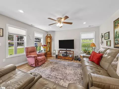 Living - 141 Fuller St, Pacolet, SC 29372 photo 3 of 4