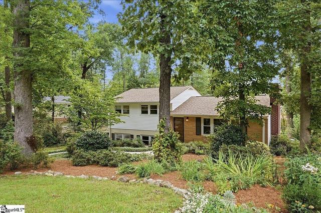 9 Yorkshire Dr, Greenville, SC 29615