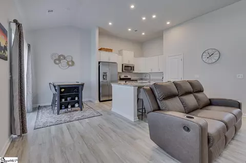 Entry Way - 1141 Berry Patch Dr, Lyman, SC 29365 photo 5 of 7