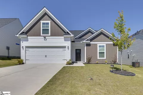 1141 Berry Patch Dr, Lyman, SC 29365