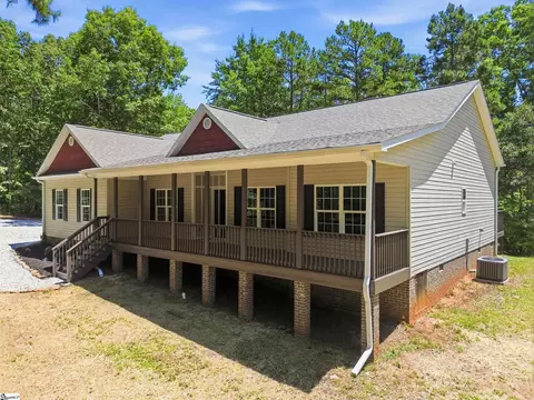 Exterior - 146 Windmont Rd, Pickens, SC 29671 photo 3 of 11