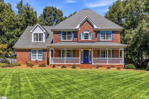 105 Holly Crest Cir, Simpsonville, SC 29681