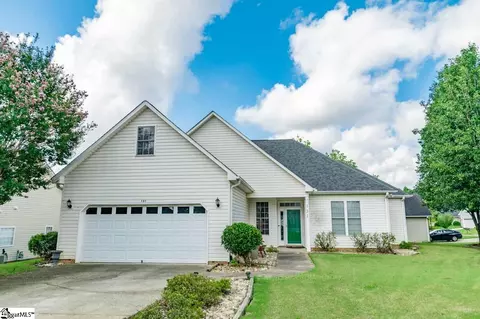 131 Lauren Wood Cir, Taylors, SC 29687