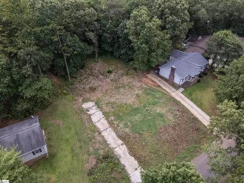 7 Debsyl Way, Greenville, SC 29611