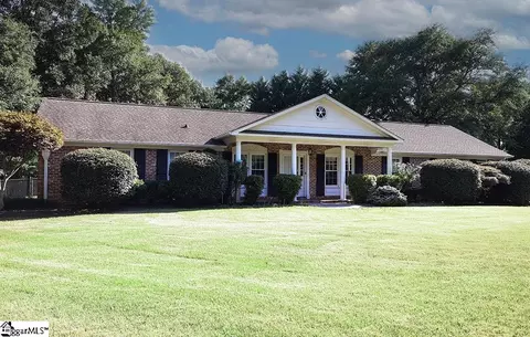 200 Pine Wood Dr, Greenville, SC 29607