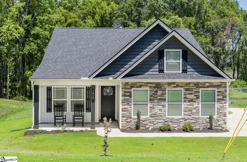 1015 Piedmont Rd, Chesnee, SC 29323