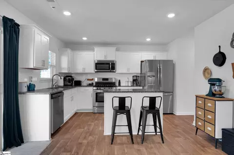 Kitchen - 34 Karkinnen Ct, Pendleton, SC 29670 photo 1 of 4