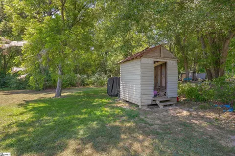 Exterior - 516 Wesley Ct, Starr, SC 29684 photo 7 of 7