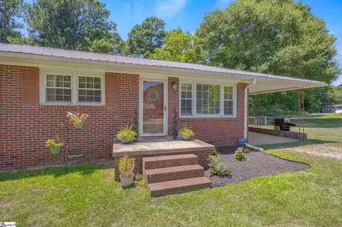 Exterior - 516 Wesley Ct, Starr, SC 29684 photo 2 of 7