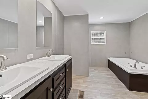 210 Whitten Rd, Waterloo, SC 29384 photo 9