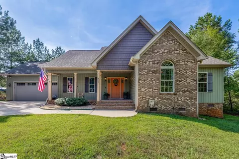 430 Sparkling Waters Ln, Chesnee, SC 29323