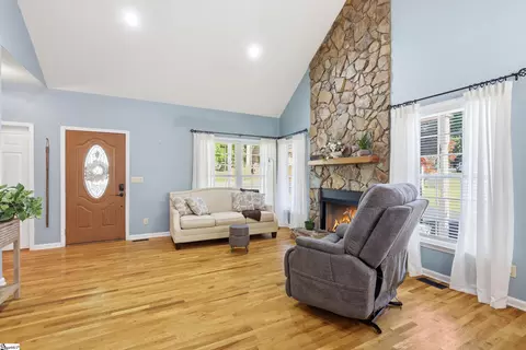 110 Brookside Cir, Honea Path, SC 29654 photo 5