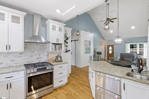 110 Brookside Cir, Honea Path, SC 29654 photo 9