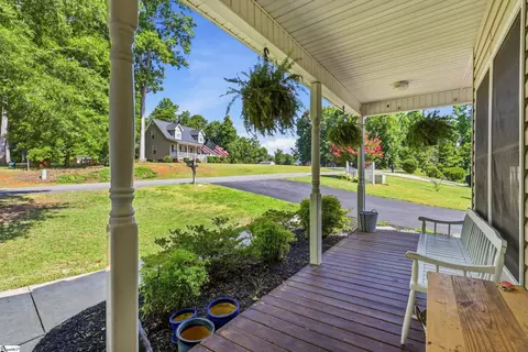 110 Brookside Cir, Honea Path, SC 29654 photo 3