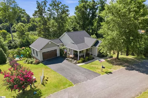 110 Brookside Cir, Honea Path, SC 29654 photo 1