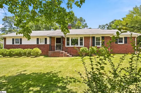 229 Mohawk Dr, Spartanburg, SC 29301