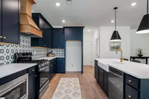 Kitchen - 321 Summerall Dr, Anderson, SC 29621 photo 3 of 5