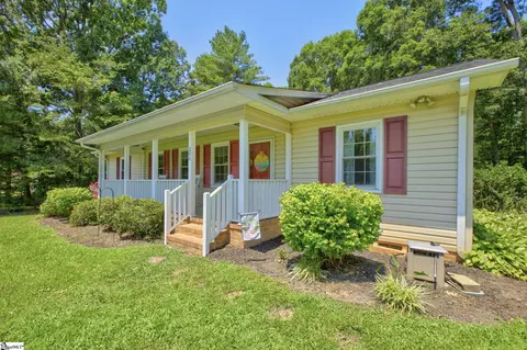 206 Cox Ridge Ct, Travelers Rest, SC 29690