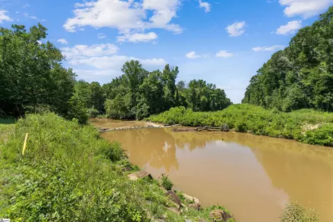 1210 Cooper Bridge Rd, Woodruff, SC 29388