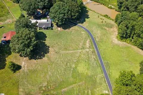 1210 Cooper Bridge Rd, Woodruff, SC 29388