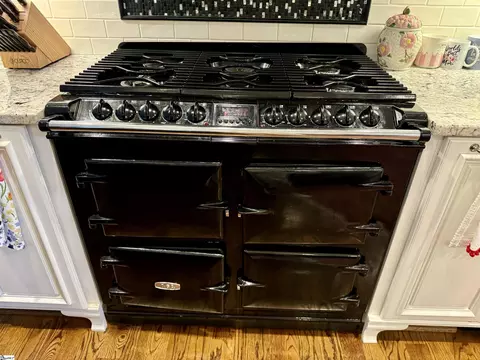 Kitchen - 27 Cullen Ct, Greer, SC 29650 photo 6 of 7