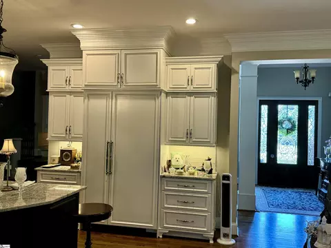 Kitchen - 27 Cullen Ct, Greer, SC 29650 photo 2 of 7