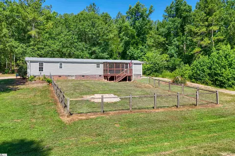 393 Country Estates Rd, Fountain Inn, SC 29644