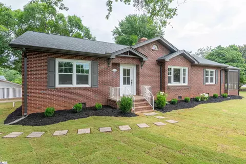 201 Edwards Rd, Greenville, SC 29615