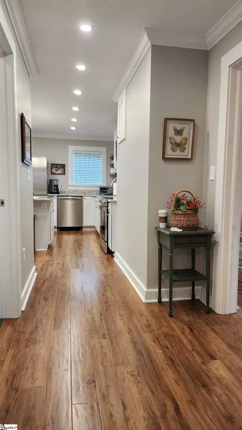 Entry Way - 407 North St, Anderson, SC 29621 photo 2 of 5
