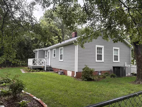 Exterior - 407 North St, Anderson, SC 29621 photo 5 of 9