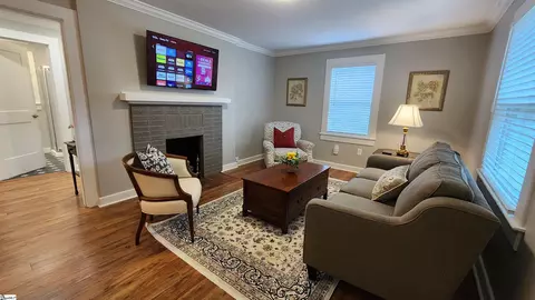 Living - 407 North St, Anderson, SC 29621 photo 1 of 2