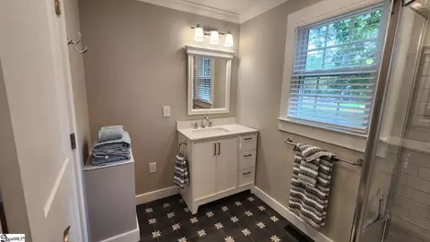 Bath - 407 North St, Anderson, SC 29621 photo 1 of 3