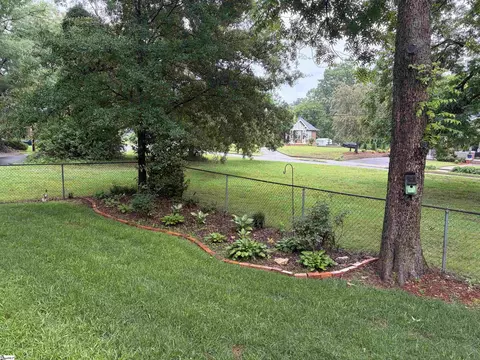 Exterior - 407 North St, Anderson, SC 29621 photo 7 of 9