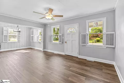 409 E Forida St, Clinton, SC 29325 photo 2