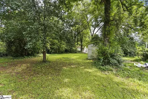 409 E Forida St, Clinton, SC 29325 photo 12