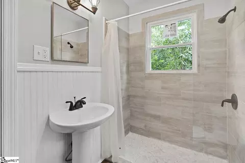 409 E Forida St, Clinton, SC 29325 photo 8
