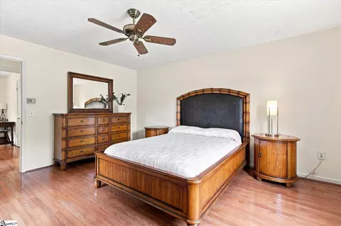 Bedroom - 208 Pineview Dr, Pelzer, SC 29669 photo 4 of 6